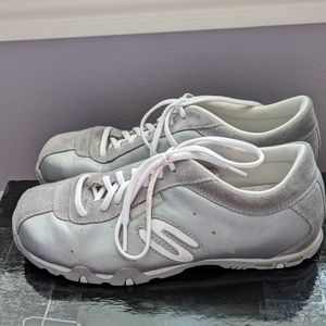 *RARE* Sketchers SILVER Shoes, sz 7.5